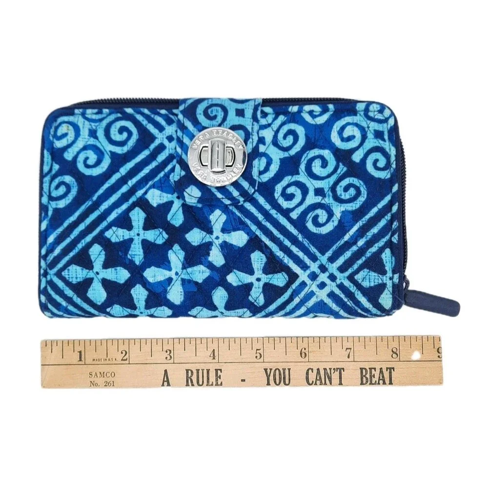 VERA BRADLEY  RFID Turnlock Wallet Clutch Blue CUBAN TILES #21951-G03 Retired
